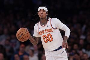 赛季命中率46.7%！克拉克森笑谈效率变高：没有丢那么多手榴弹了图片