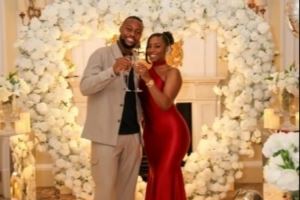 事业爱情双丰收！伯恩茅斯边锋塞梅尼奥求婚成功，社媒晒甜蜜照